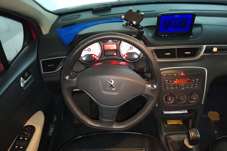 Used Peugeot 308 2014 Enjoy Edition Classic 1.6L Manual YouShang Model Steering Wheel