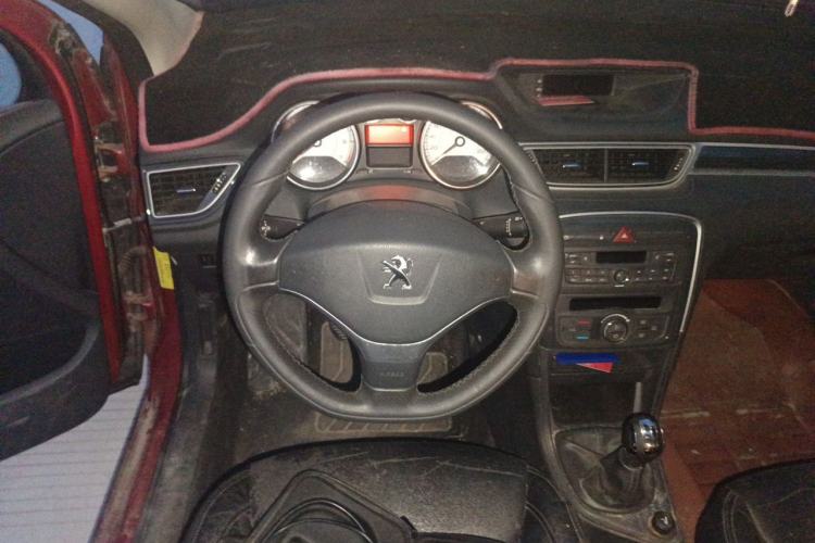 Used Peugeot 308 2014 Enjoy Edition Classic 1.6L Manual Fashion Model Steering Wheel