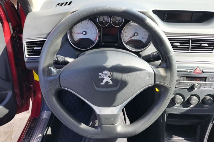 Used Peugeot 308 2014 Enjoy Edition Classic 1.6L Manual YouShang Model Steering Wheel