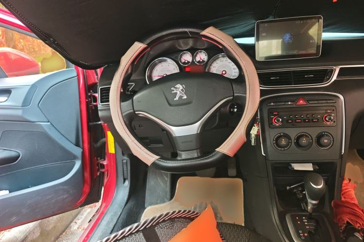 Used Peugeot 308 2014 Enjoy Edition Classic 1.6L Automatic Premium Model Steering Wheel
