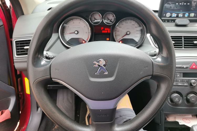 Used Peugeot 308 2014 Enjoy Edition Classic 1.6L Automatic Premium Model Steering Wheel