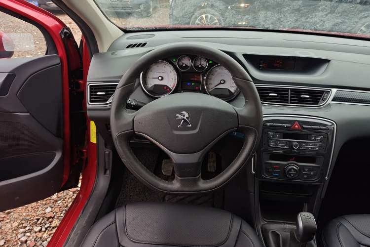 Used Peugeot 308 2014 Enjoy Edition Classic 1.6L Manual Fashion Model Steering Wheel