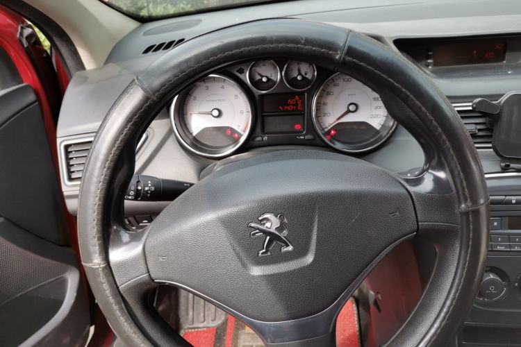 Used Peugeot 308 2014 Enjoy Edition Classic 1.6L Manual YouShang Model Steering Wheel