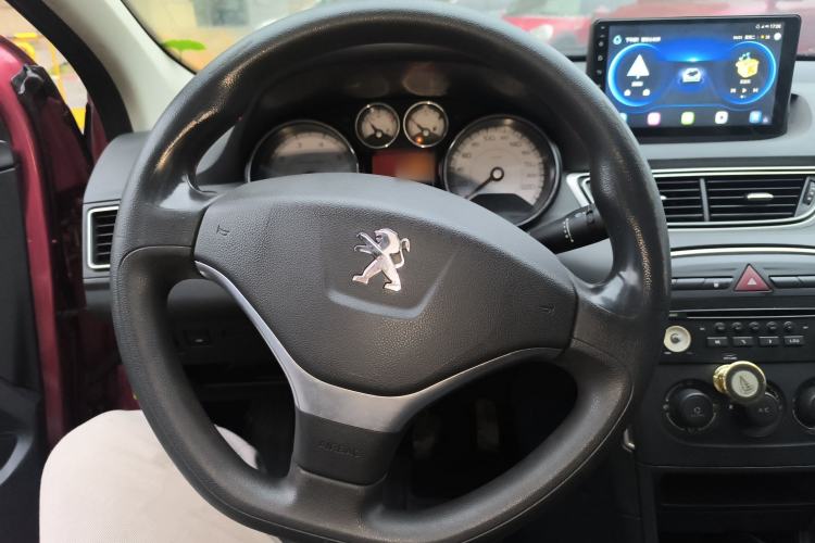 Used Peugeot 308 2014 Enjoy Edition Classic 1.6L Manual YouShang Model Steering Wheel