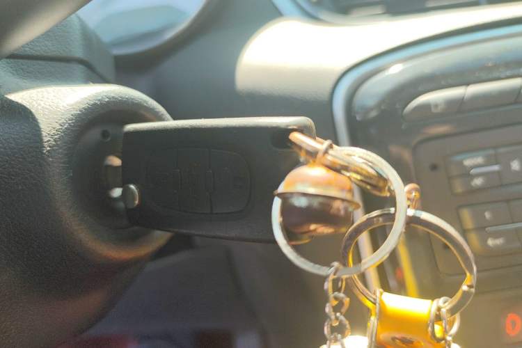 Used Peugeot 308 2014 Enjoyment Edition Classic 1.6L Automatic Fashion Model Vehicle Key
