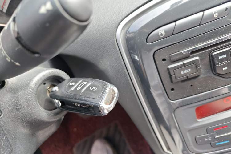 Used Peugeot 308 2014 Enjoyment Edition Classic 1.6L Automatic Fashion Model Vehicle Key