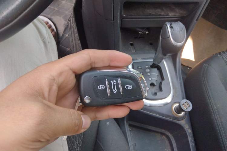 Used Peugeot 308 2014 Enjoyment Edition Classic 1.6L Automatic Fashion Model Vehicle Key