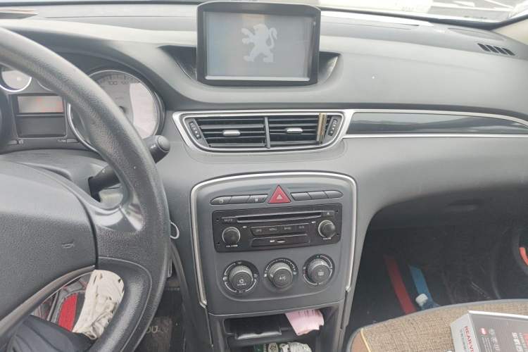 Used Peugeot 308 2014 Enjoy Edition Classic 1.6L Automatic Premium Model Audio And AC Panel
