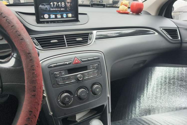 Used Peugeot 308 2014 Enjoy Edition Classic 1.6L Automatic Premium Model Audio And AC Panel