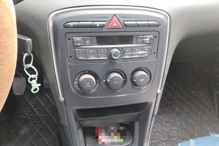 Used Peugeot 308 2014 Enjoy Edition Classic 1.6L Manual YouShang Model Audio And AC Panel