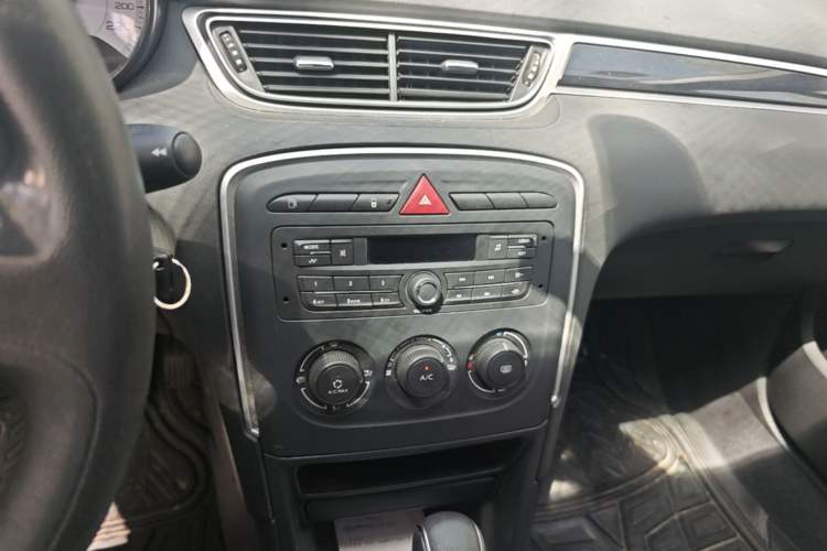 Used Peugeot 308 2014 Enjoy Edition Classic 1.6L Automatic Premium Model Audio And AC Panel