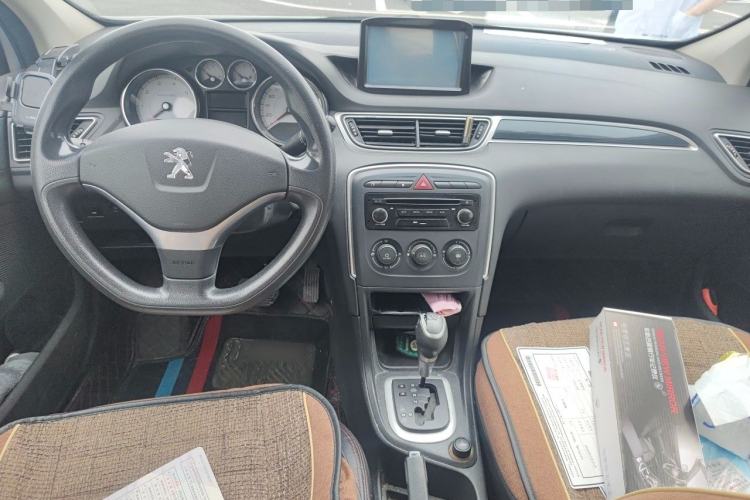 Used Peugeot 308 2014 Enjoy Edition Classic 1.6L Automatic Premium Model Center Console