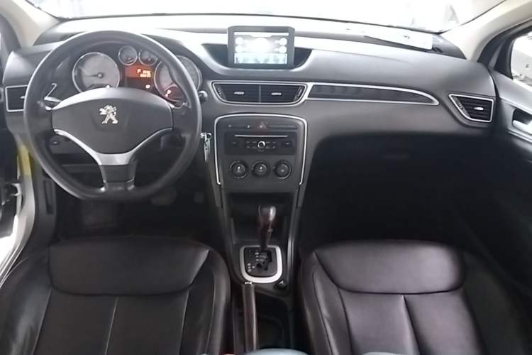 Used Peugeot 308 2014 Enjoy Edition Classic 1.6L Automatic Premium Model Center Console