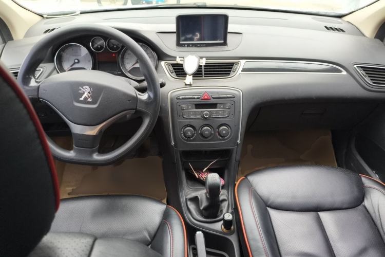 Used Peugeot 308 2014 Enjoy Edition Classic 1.6L Manual YouShang Model Center Console