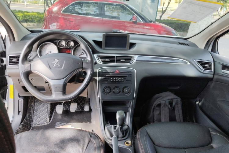 Used Peugeot 308 2014 Enjoy Edition Classic 1.6L Manual YouShang Model Center Console