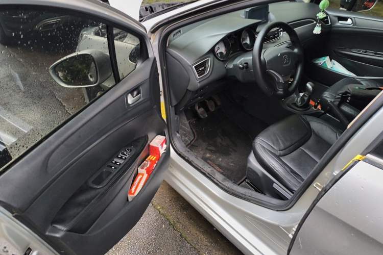 Used Peugeot 308 2014 Enjoy Edition Classic 1.6L Manual YouShang Model Driver Seat