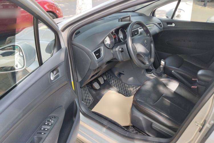 Used Peugeot 308 2014 Enjoy Edition Classic 1.6L Manual YouShang Model Driver Seat