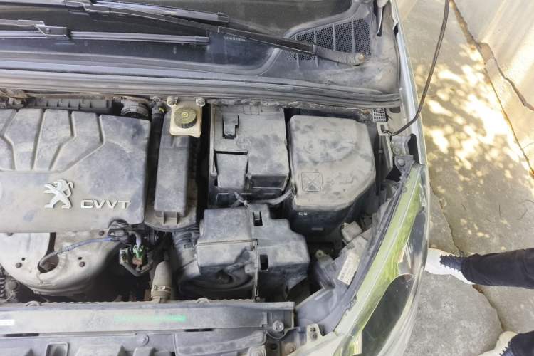 Used Peugeot 308 2014 Enjoy Edition Classic 1.6L Manual YouShang Model Engine Bay Left