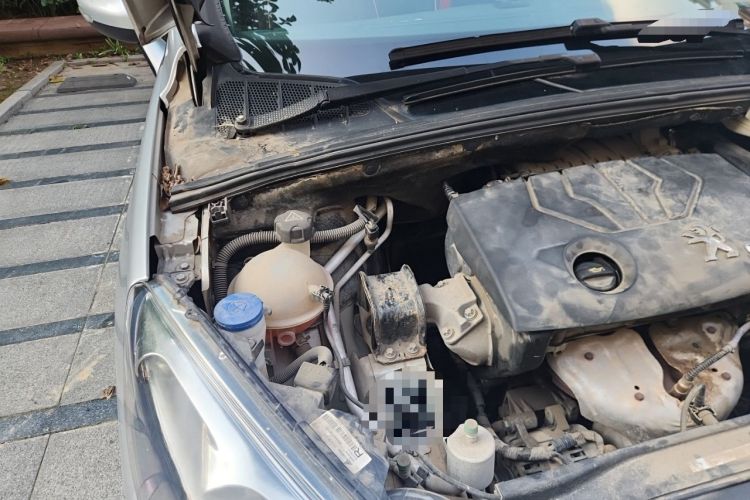 Used Peugeot 308 2014 Enjoy Edition Classic 1.6L Manual YouShang Model Engine Bay Right