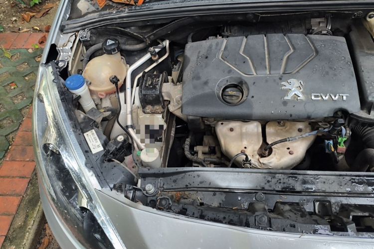 Used Peugeot 308 2014 Enjoy Edition Classic 1.6L Manual YouShang Model Engine Bay Right
