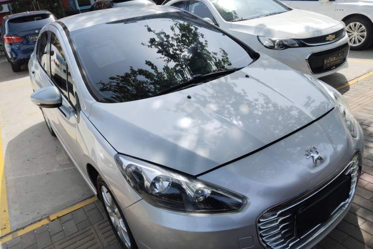 Used Peugeot 308 2014 Enjoy Edition Classic 1.6L Manual YouShang Model Exterior 1