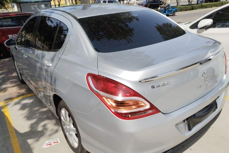 Used Peugeot 308 2014 Enjoy Edition Classic 1.6L Manual YouShang Model Exterior 2