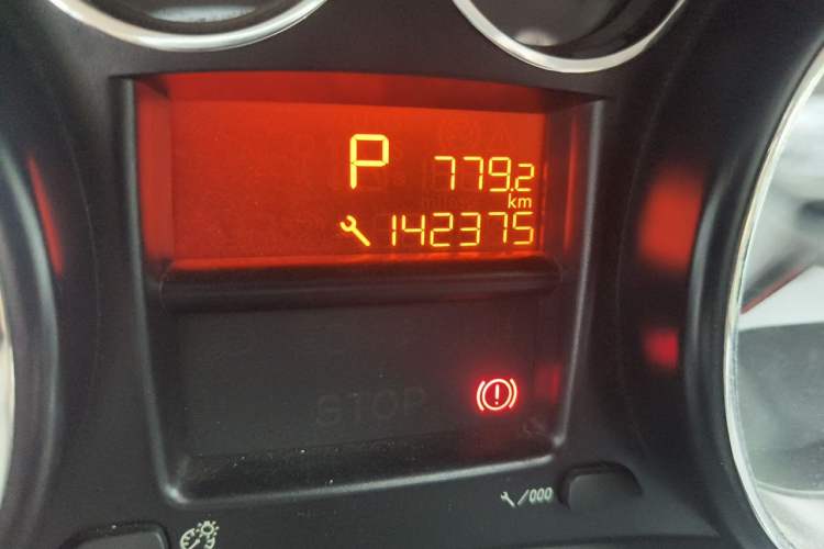 Used Peugeot 308 2014 Enjoy Edition Classic 1.6L Automatic Premium Model Odometer Close Up