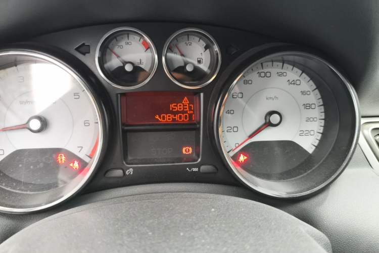 Used Peugeot 308 2014 Enjoy Edition Classic 1.6L Manual YouShang Model Odometer Close Up
