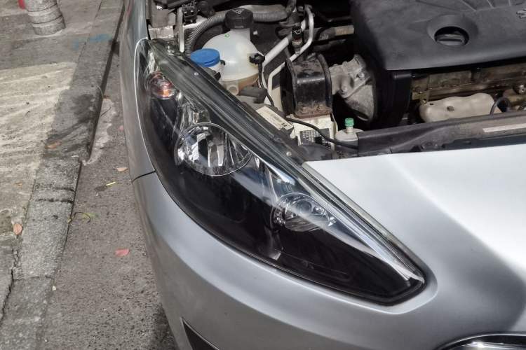Used Peugeot 308 2014 Enjoy Edition Classic 1.6L Automatic Premium Model Right Front Headlight