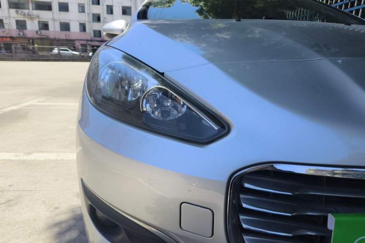 Used Peugeot 308 2014 Enjoy Edition Classic 1.6L Manual YouShang Model Right Front Headlight