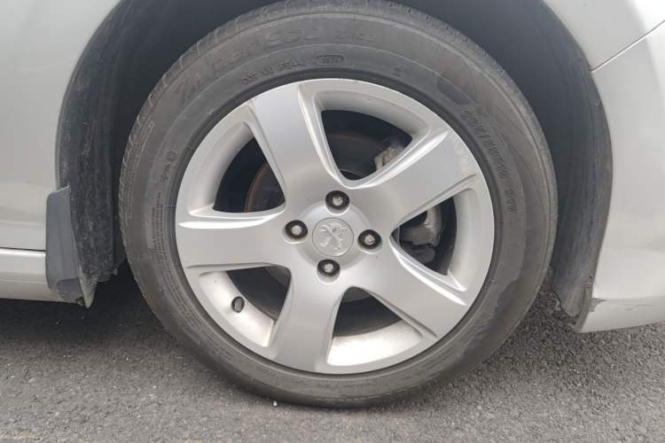 Used Peugeot 308 2014 Enjoy Edition Classic 1.6L Automatic Premium Model Right Front Wheel Hub