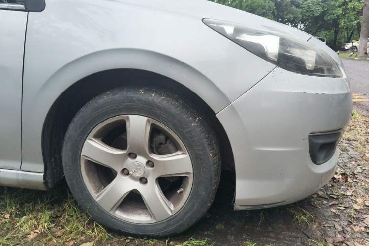 Used Peugeot 308 2014 Enjoy Edition Classic 1.6L Automatic Premium Model Right Front Wheel Hub