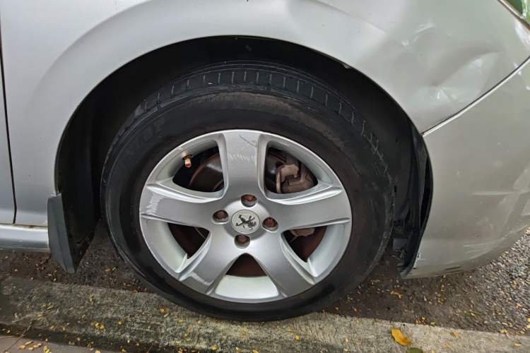 Used Peugeot 308 2014 Enjoy Edition Classic 1.6L Automatic Premium Model Right Front Wheel Hub