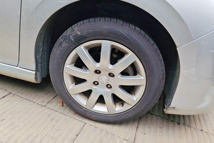 Used Peugeot 308 2014 Enjoy Edition Classic 1.6L Manual YouShang Model Right Front Wheel Hub