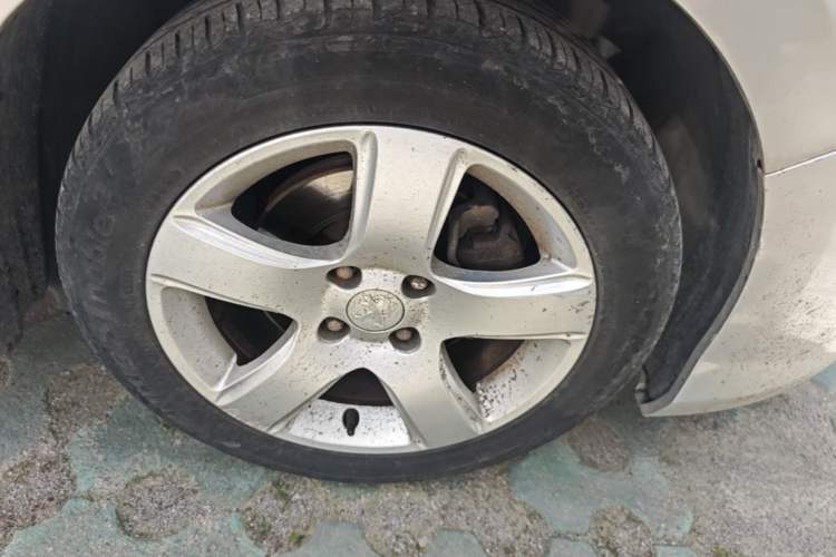 Used Peugeot 308 2014 Enjoy Edition Classic 1.6L Automatic Premium Model Right Front Wheel Hub