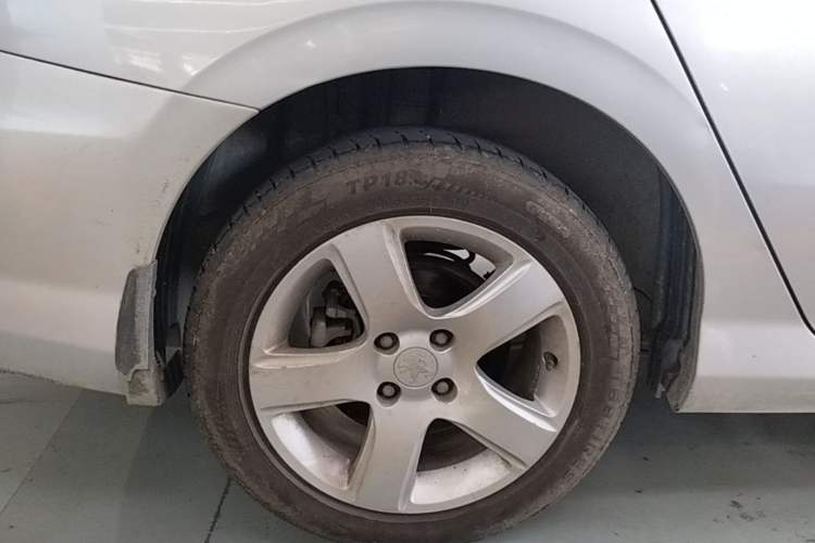 Used Peugeot 308 2014 Enjoy Edition Classic 1.6L Automatic Premium Model Right Rear Wheel Hub