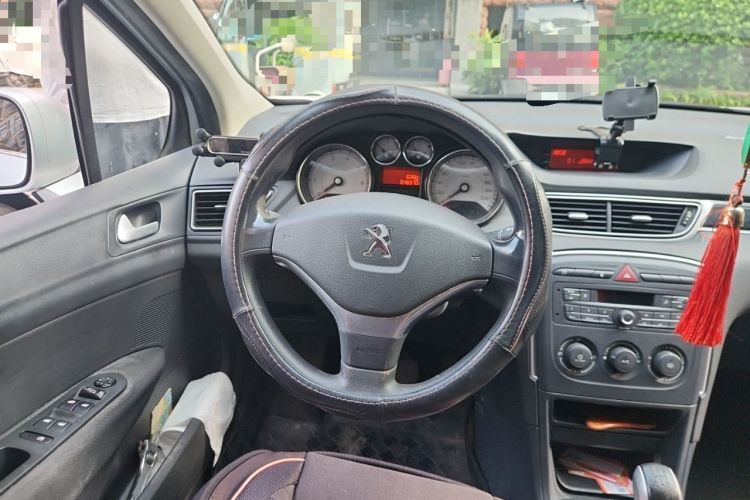 Used Peugeot 308 2014 Enjoy Edition Classic 1.6L Manual YouShang Model Steering Wheel