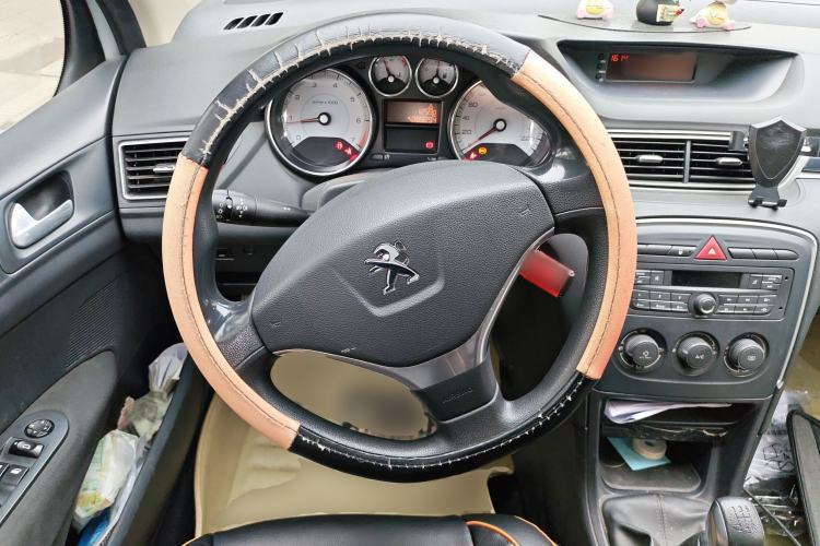 Used Peugeot 308 2014 Enjoy Edition Classic 1.6L Manual YouShang Model Steering Wheel