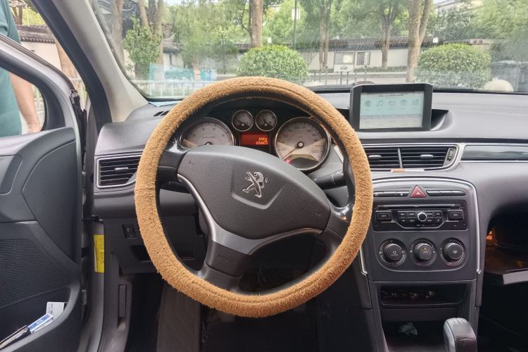 Used Peugeot 308 2014 Enjoy Edition Classic 1.6L Manual YouShang Model Steering Wheel
