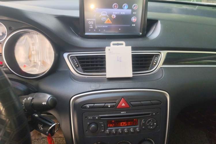 Used Peugeot 308 2014 Enjoy Edition Classic 1.6L Manual YouShang Model Audio And AC Panel