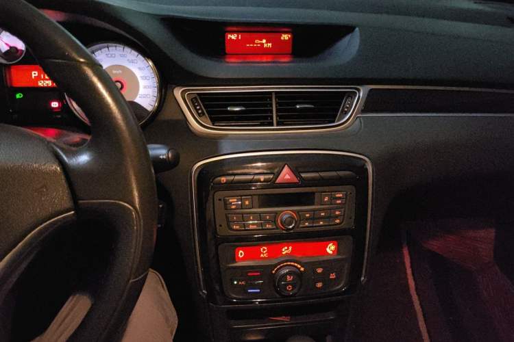 Used Peugeot 308 2014 Enjoy Edition Classic 1.6L Automatic Premium Model Audio And AC Panel