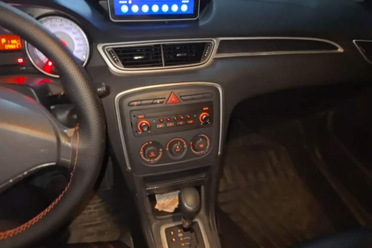 Used Peugeot 308 2014 Enjoy Edition Classic 1.6L Automatic Premium Model Audio And AC Panel