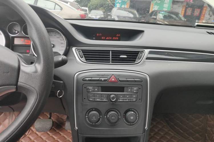 Used Peugeot 308 2014 Enjoy Edition Classic 1.6L Automatic Premium Model Audio And AC Panel
