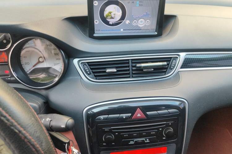 Used Peugeot 308 2014 Enjoy Edition Classic 1.6L Automatic Premium Model Audio And AC Panel