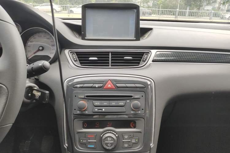 Used Peugeot 308 2014 Enjoy Edition Classic 1.6L Manual Fashion Model Audio And AC Panel