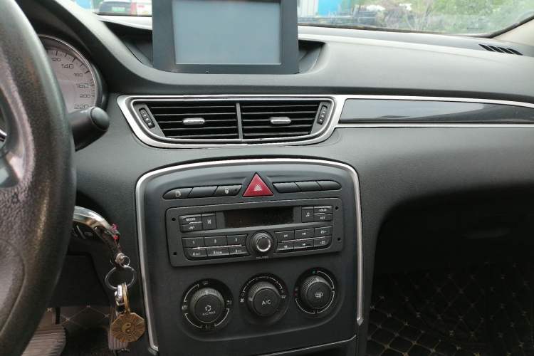 Used Peugeot 308 2014 Enjoy Edition Classic 1.6L Automatic Premium Model Audio And AC Panel