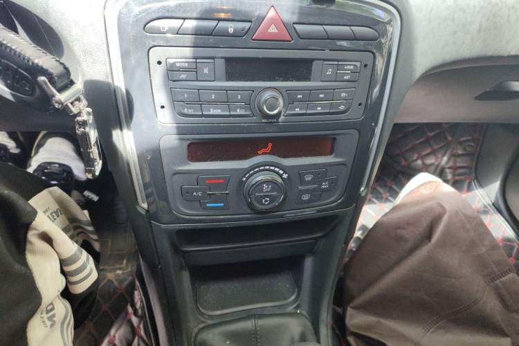 Used Peugeot 308 2014 Enjoy Edition Classic 1.6L Manual Fashion Model Audio And AC Panel