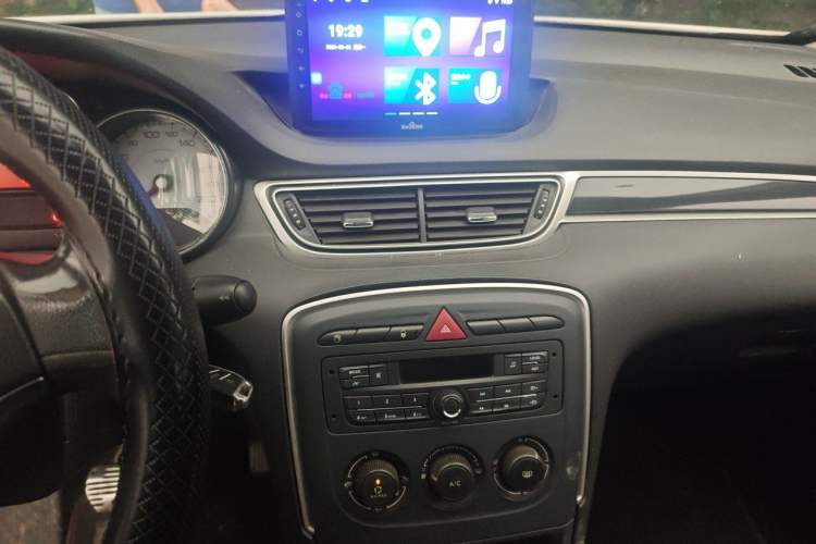 Used Peugeot 308 2014 Enjoy Edition Classic 1.6L Manual YouShang Model Audio And AC Panel