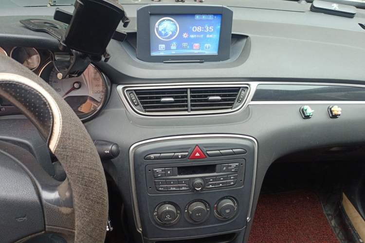 Used Peugeot 308 2014 Enjoy Edition Classic 1.6L Automatic Premium Model Audio And AC Panel