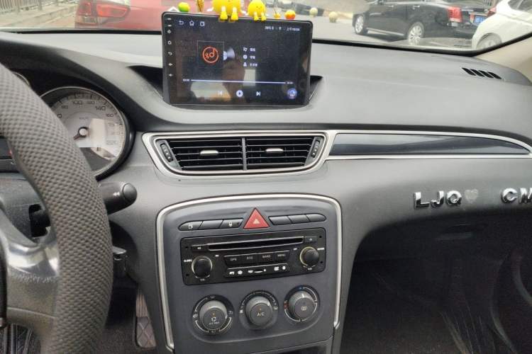 Used Peugeot 308 2014 Enjoy Edition Classic 1.6L Automatic Premium Model Audio And AC Panel